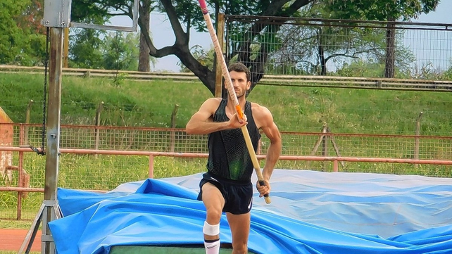 El especialista en salto con garrocha Germán Chiaraviglio dirá presente en la competencia organizada por la Federación Santafesina de Atletismo