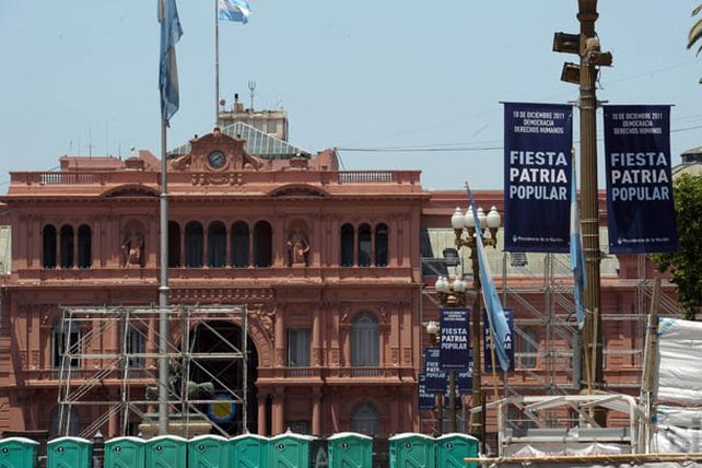 Comenzaron los preparativos para la reasunción de Cristina Fernández