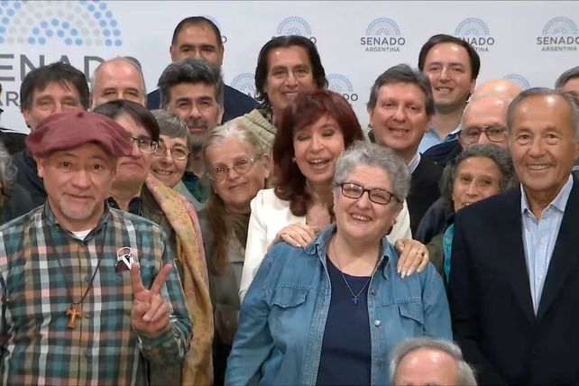 La titular del Senado se mostró junto a referentes de la Iglesia.