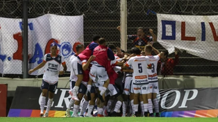 Central Córdoba eliminó a Sarmiento de la Copa Argentina y ahora va por Gimnasia.