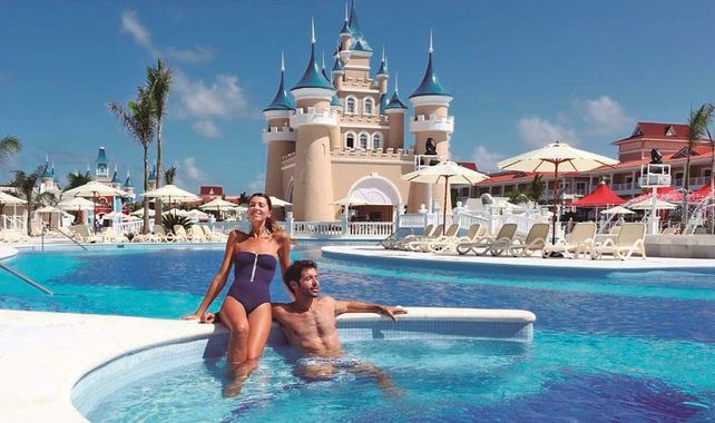 Punta Cana ofrece lo mejor en hoteles para disfrutaría una estadía única y de relax.