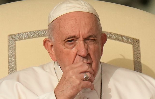 Francisco no esquiva a hablar de temas actuales frente a seminaristas y religiosos católicos.