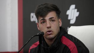 Besozzi confió que le gusta jugar más por izquierda, con el perfil cambiado.