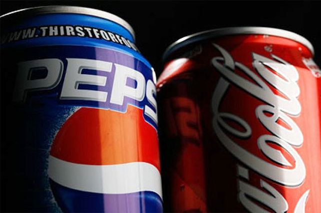 En EE.UU. obligaron a la Coca-Cola y a Pepsi a cambiar su colorante