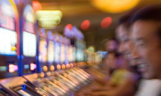 Comenzó el paro por tiempo indeterminado en bingos, casinos e hipódromos de todo el país