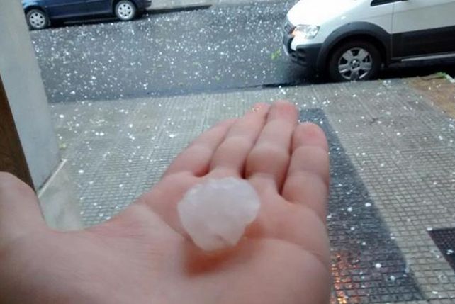 Las piedras que cayeron en la ciudad. @MarcosForgioni