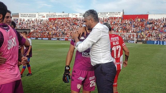 Gustavo Munúa y un inicio idéntico al de Juan Manuel Azconzábal.
