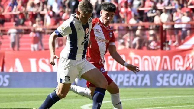 Argentinos Juniors goleó a Talleres y se metió en zona de Copa Sudamericana