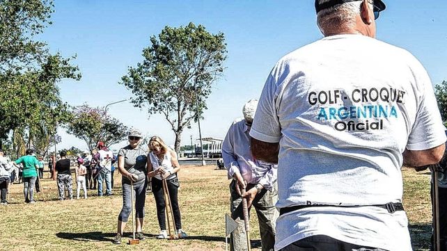 Adultos Mayores de Paraná tuvieron su jornada recreativa en el Parque Urquiza