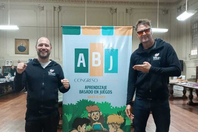 Parte del staff de la editorial Tëkun en el 1º Congreso Nacional de ABJ.