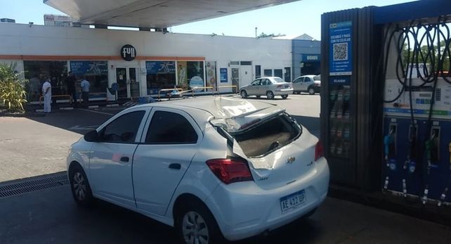 Una mujer murió tras ser golpeada por una rueda de auxilio de un camión