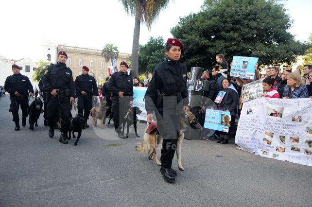 Frenar la violencia, el eje de los discursos en el acto del 25 de Mayo