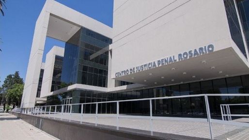 Imputaron a dos hombres que vendían drogas en zona oeste junto a menores en la vía pública