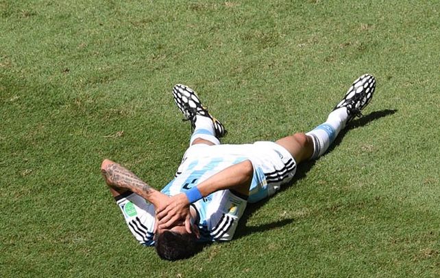 Di María se fue llorando del estadio y mañana habrá un diagnóstico