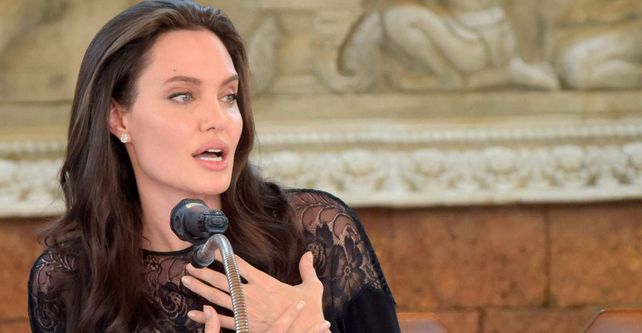 Con lágrimas en los ojos, Angelina Jolie habló por primera vez del divorcio con Brad Pitt