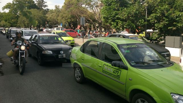 Los taxistas se reunirán en el Parque Federal para hablar de la situación del sector