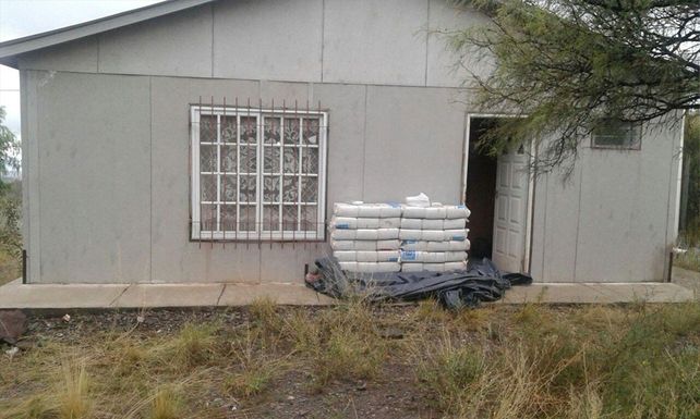 Llegó a su casa de fin de semana y se encontró con 400 kilos de marihuana