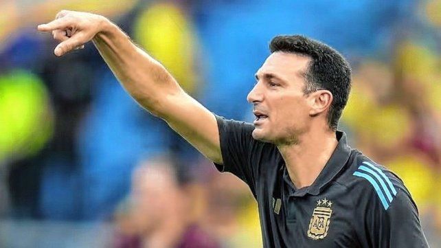 Lionel Scaloni metería mano en el equipo.