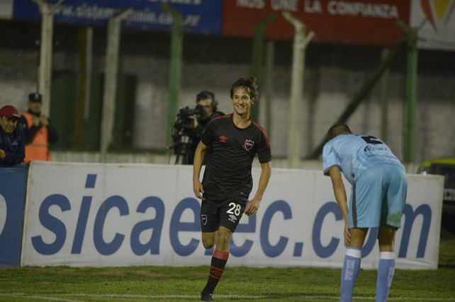 Payaso goleador. B&iacute;ttolo anot&oacute; contra Defensores Unidos en la Copa Argentina 2018.