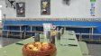 Dar de comer a los niños, el otro servicio esencial que asumen las escuelas en los barrios de Santa Fe