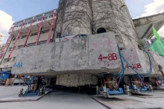 Video: expertos chinos mudan un edificio de valor histórico en lugar de implosionarlo