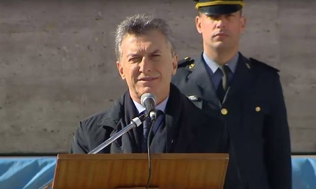 Macri en el Monumento: Vamos a derrotar al narcotráfico que tanto daño le hizo a Rosario
