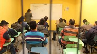El gobierno prohibió los centros de estudiantes en las cárceles del Servicio Penitenciario Federal.