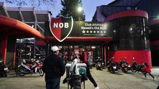 En Newells, el Nuevo Frente Rojinegro y la agrupación 8 de Marzo tuvieron que hacer pequeñas correcciones de nombres en la junta fiscalizadora.