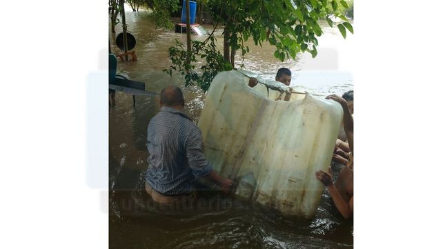 Espera ayuda la familia de Talita que se quedó sin nada por el temporal