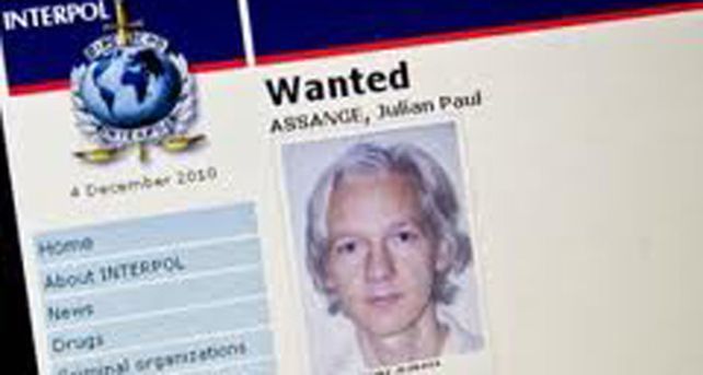 Wikileaks: Julian Assange se disfraz&oacute; de anciana para eludir a agentes de EEUU