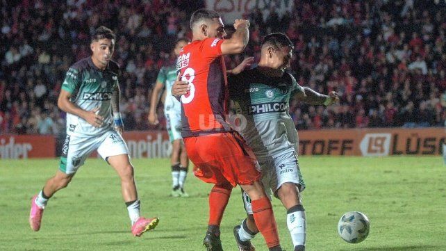 Colón como visitante y Nueva Chicago ante su gente Colón como visitante y Nueva Chicago ante su gente