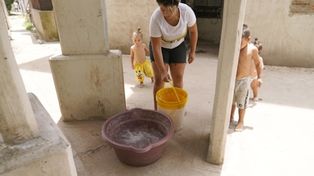 Mujeres del agua, por el vital elemento libre de la Bolsa