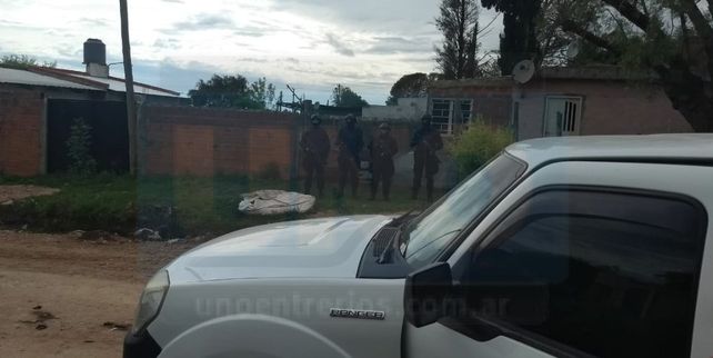 Tensión en el barrio Capibá por la detención de una persona y secuestro de armas