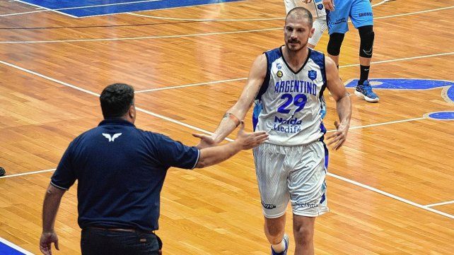 El interno Alejandro Alloatti apenas jugó cuatro partidos con la camiseta de Argentino (J).