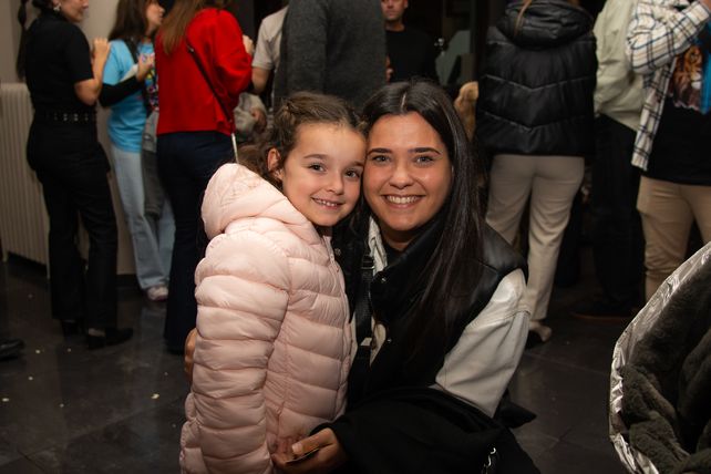 Juana y Carolina Canteloro