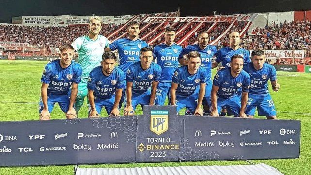 Unión jugó más de un tiempo con uno menos por la expulsión de Luna Diale