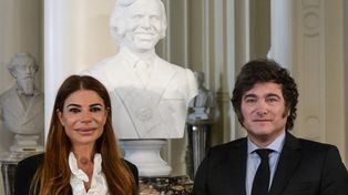 Milei busca reeditar la coalición social en que se apoyó el menemismo.&nbsp;