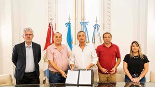 El líder de los municipales rosarinos, Antonio Ratner junto al intendente, Pablo Javkin.