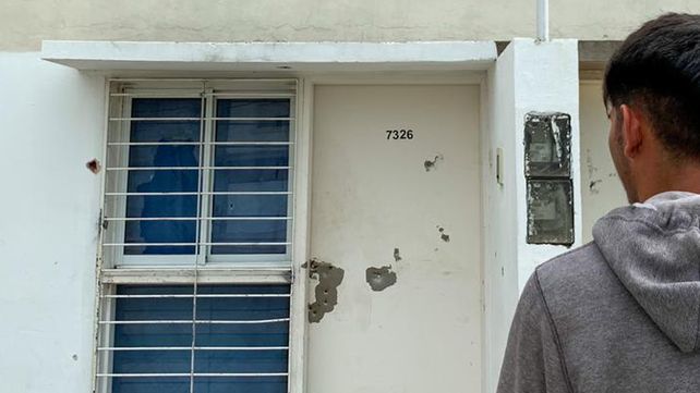 El frente de la casa baleada donde murió la adolescente de 13 años.
