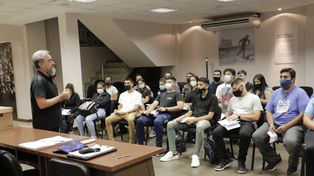 A full en la Rosarina. Cristian Ferreyra recibió a los aspirantes en la primera clase de árbitros.&nbsp;