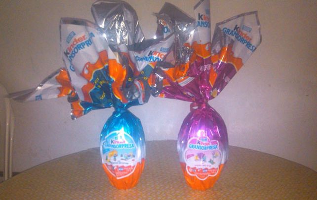 Rosa las nenas y celeste los nenes. No sólo nos condena a una división innecesaria sino que nos niega el resto de la paleta de colores