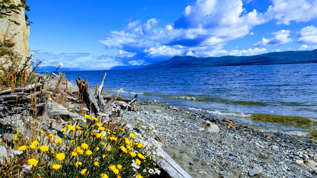 El pueblo se encuentra en el centro de la provincia de Tierra del Fuego.