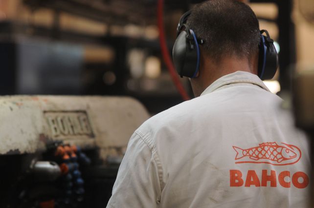 La empresa Bahco abandona la fabricación de herramientas y reduce su planta en Santo Tomé