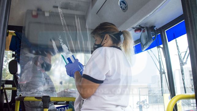 Colectivos: usuarios opinan sobre frecuencia y protocolos&nbsp;