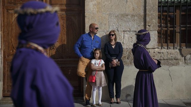 Imágenes de la procesión de Semana Santa alrededor del mundo