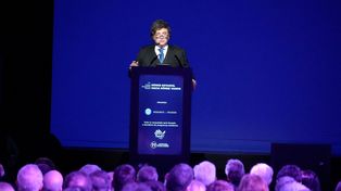 El presidente Javier Milei apuesta a que baje la espuma de la interna libertaria y busca retomar la iniciativa política.&nbsp;