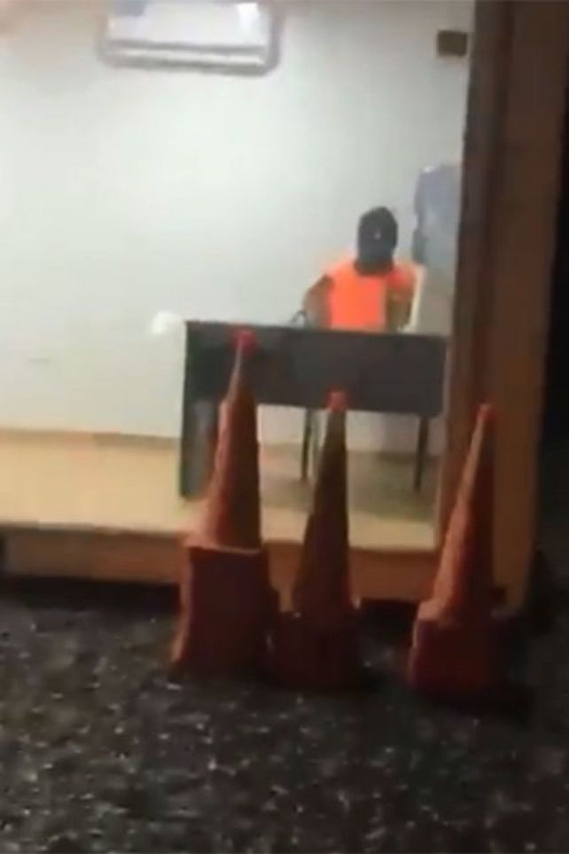 A falta de policías buenos son los maniquíes