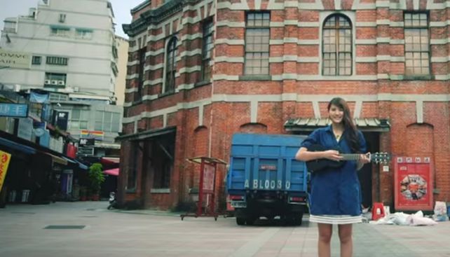 Filmaron un video musical, sin darse cuenta que captaron un suicidio