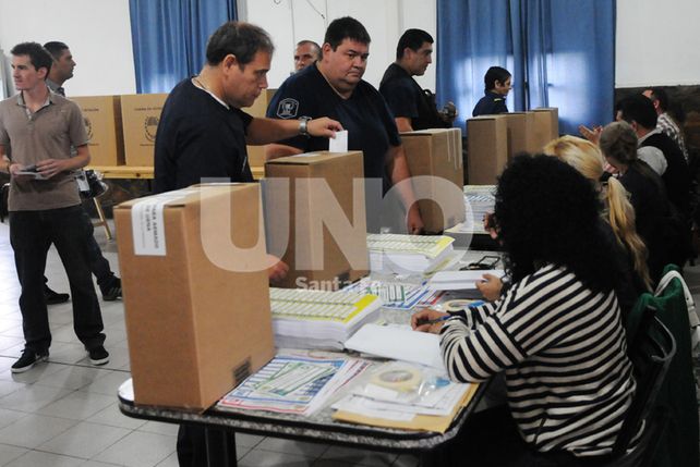 Elección de delegados Policiales: Este es el antecedente de imprimación en Santa Fe y en el País