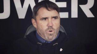 Eduardo Coudet, otra vez cuestionado por su falta de reacción ante Vélez